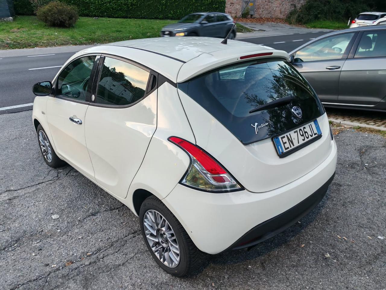 Lancia Ypsilon 1.2 69 CV 5 porte GPL Ecochic Silver