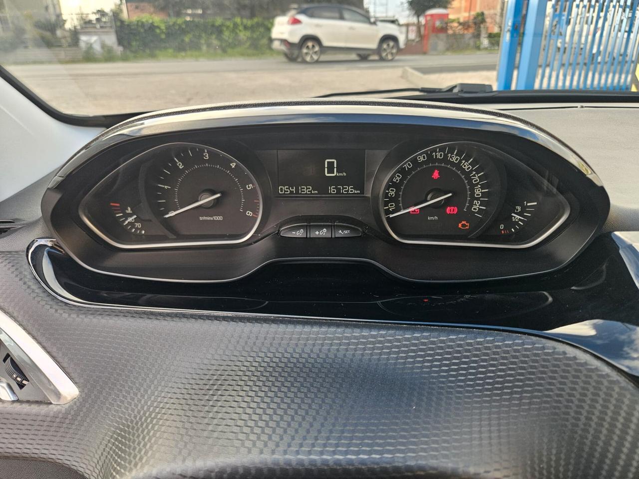 Peugeot 208 BlueHDi 75 3 porte Allure