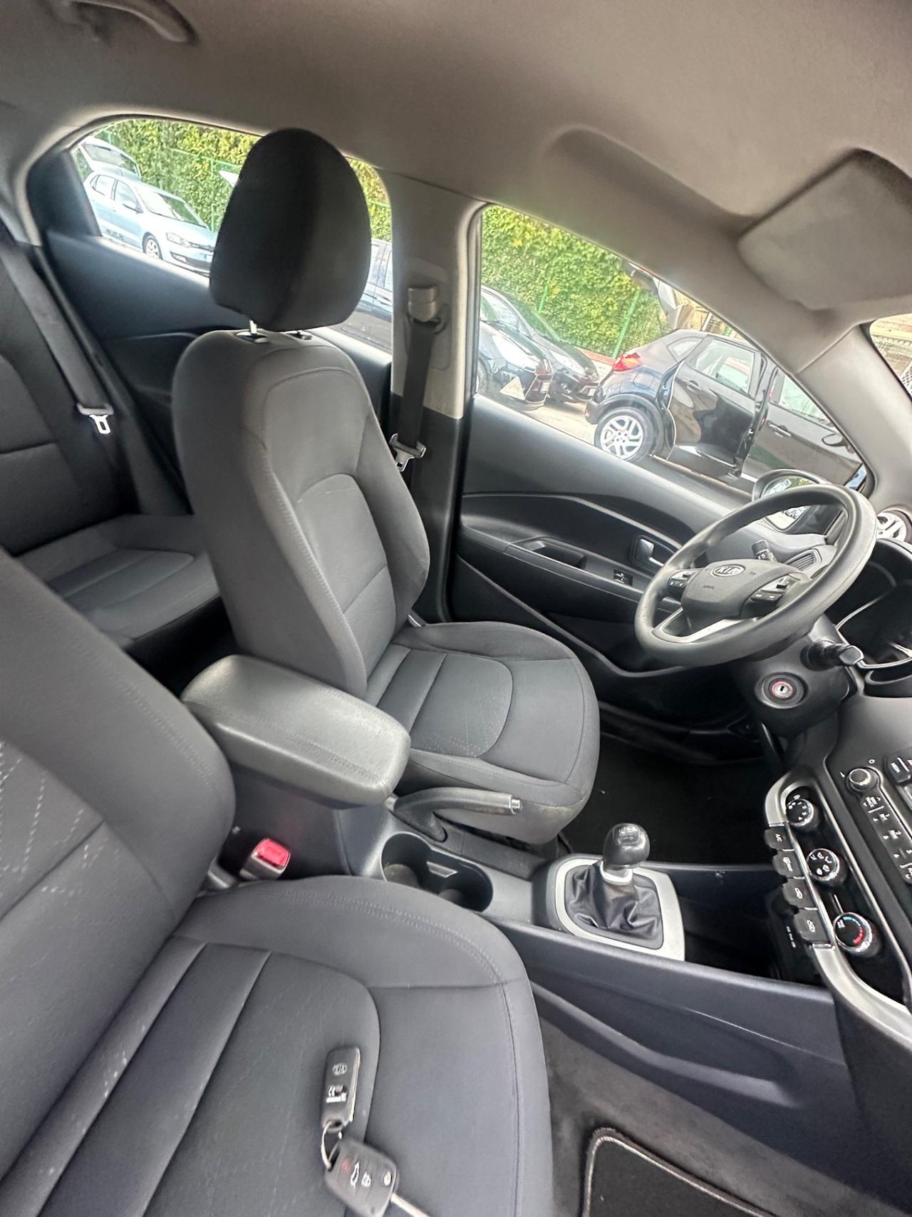 Kia Rio 1.1 CRDi 5p. Cool