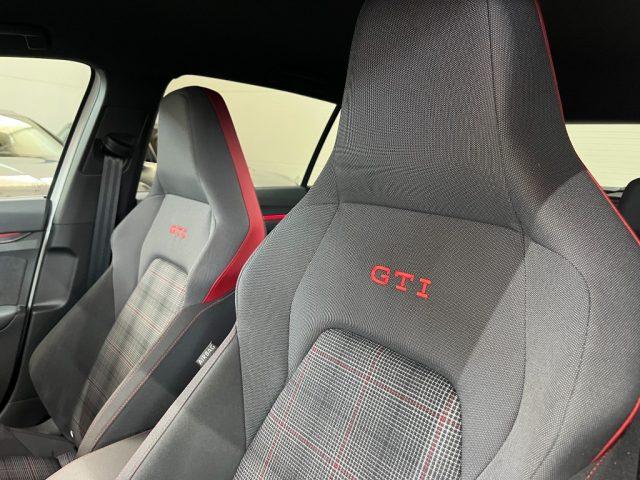 VOLKSWAGEN Golf GTI 2.0 TSI DSG GTI LED MATRIX/ "19 R /NAVI/PARK
