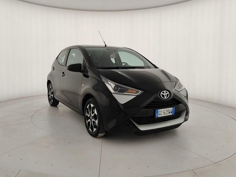 Toyota Aygo Connect 1.0 VVT-i 72 CV 5 porte x-fun