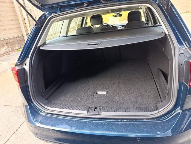 VOLKSWAGEN Passat Variant 2.0 TDI 122CV EVO DSG Business LED Navi ACC
