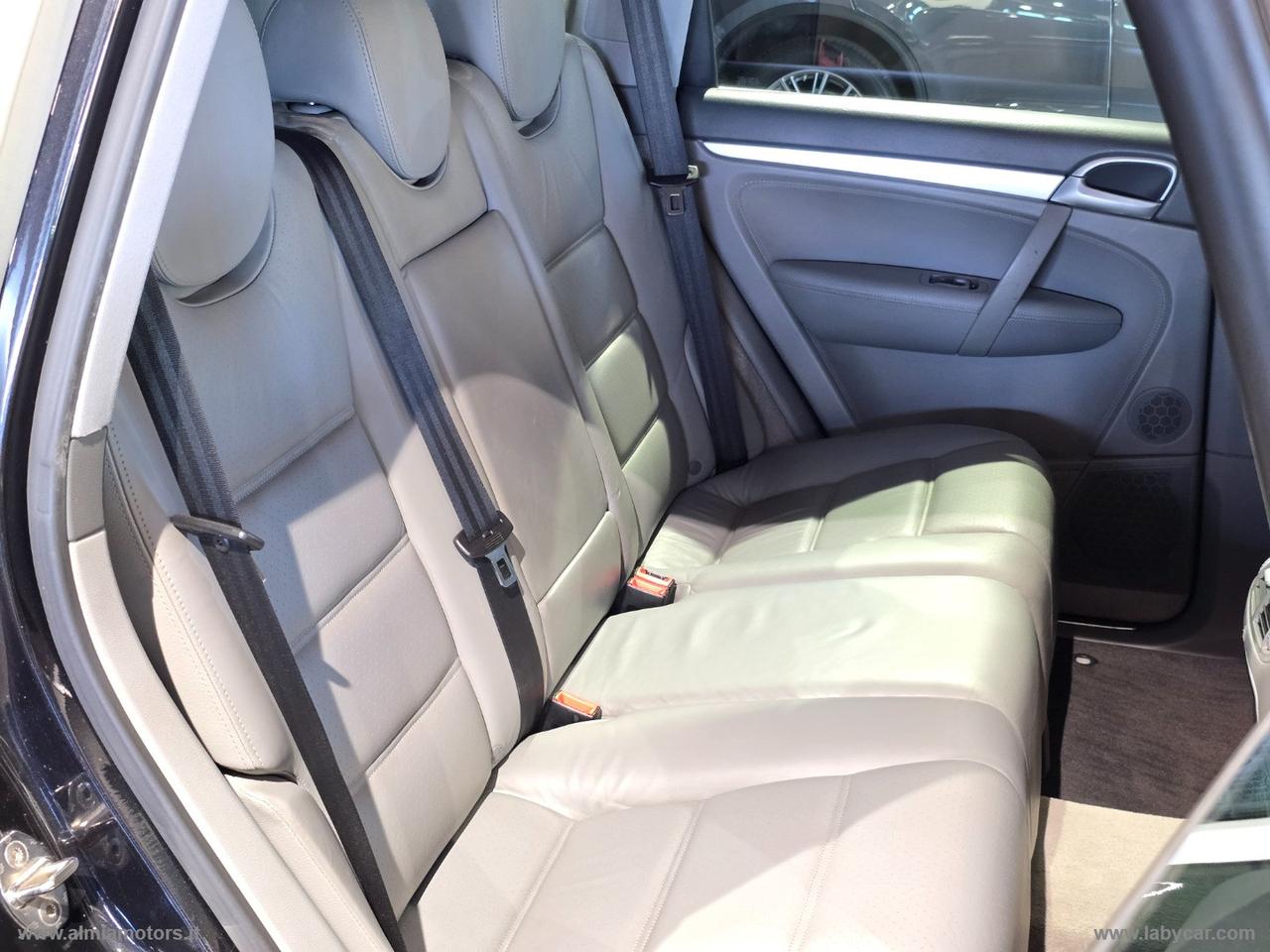 PORSCHE Cayenne S