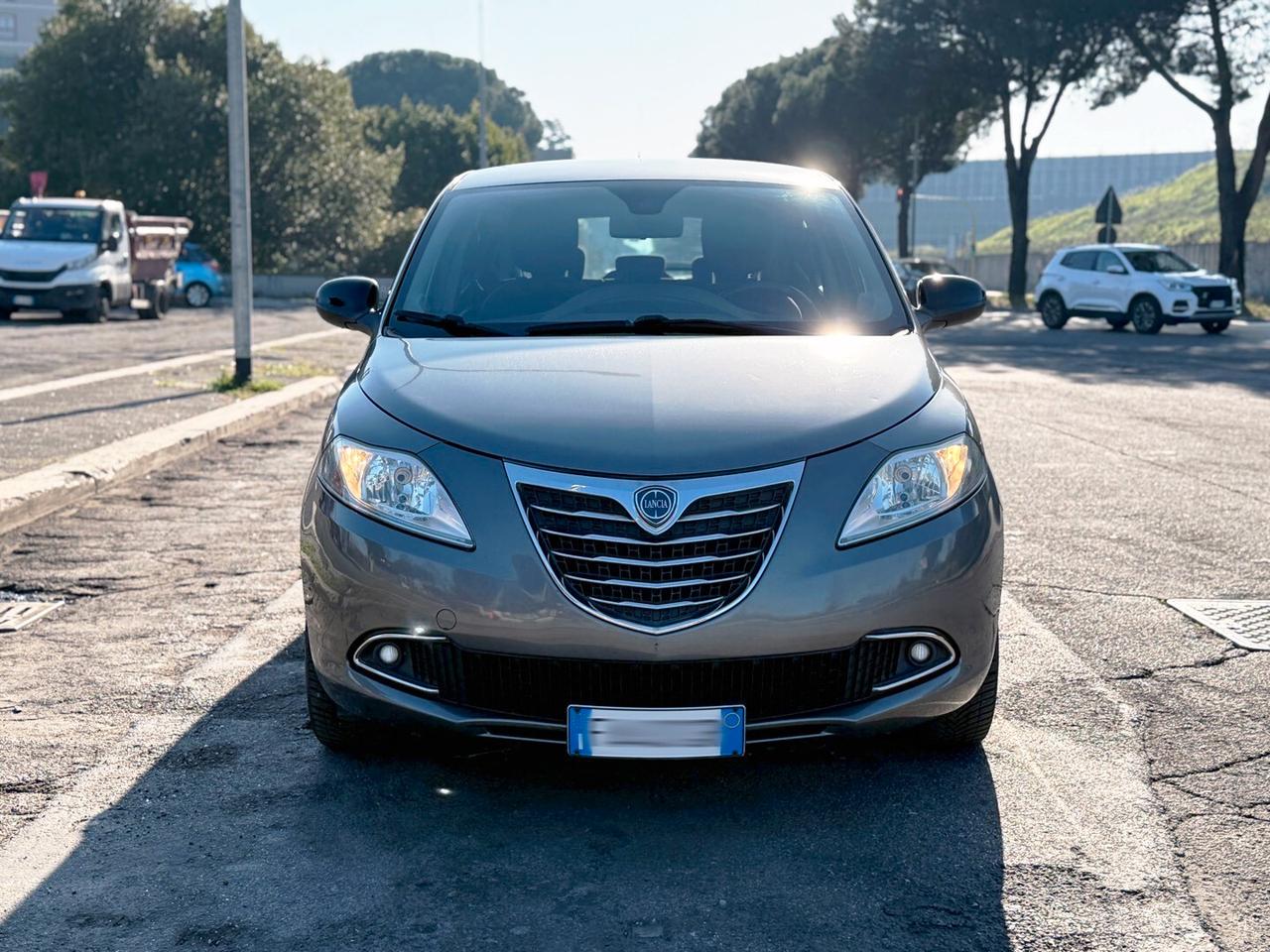 Lancia Ypsilon 1.2 benz. 69 CV 5 porte S&S Gold E6b *UNIPRO* - 2014 GARANZIA RATE PERMUTE