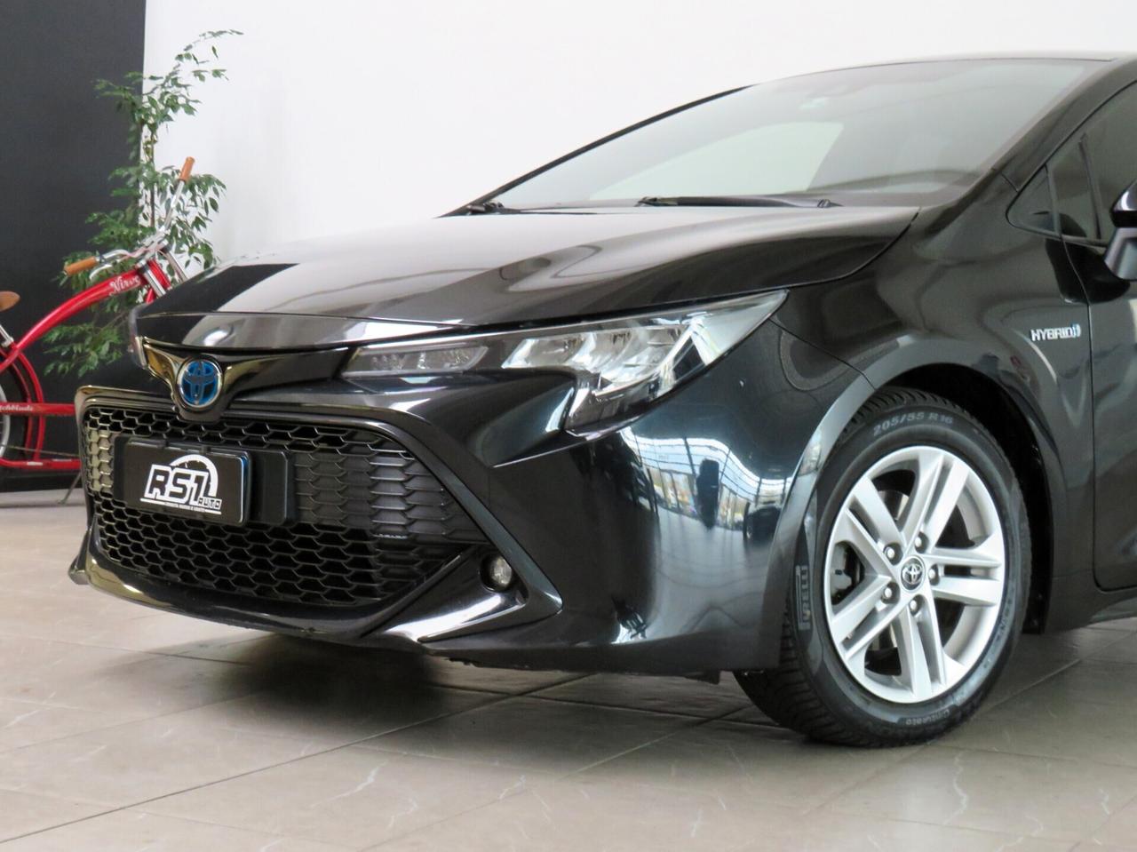 Toyota Corolla 1.8 Hybrid Business