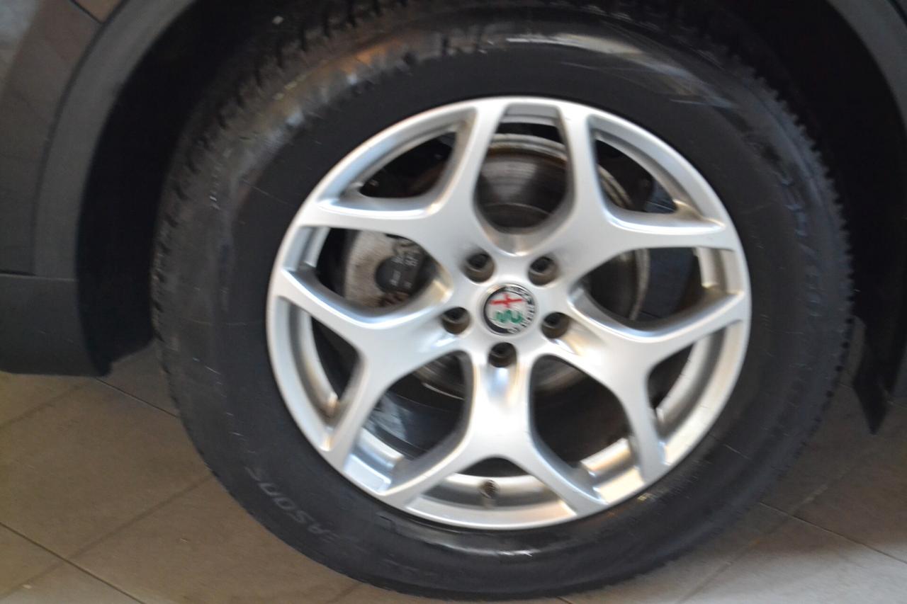Alfa Romeo Stelvio 2.2 Turbodiesel 190 CV AT8 Q4 Business