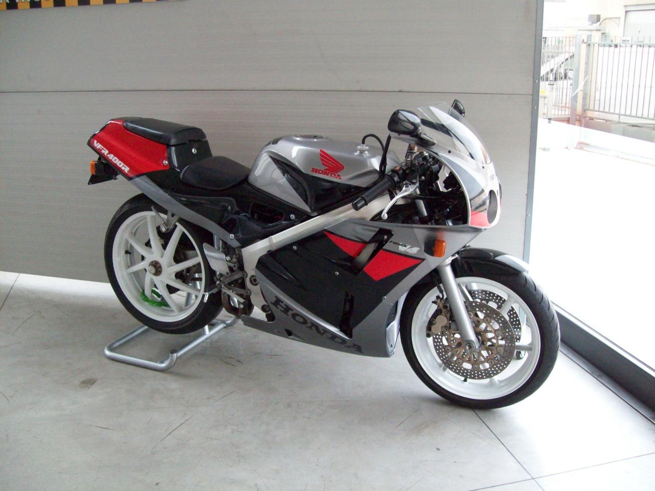 HONDA VFR 400 R - anno 1989