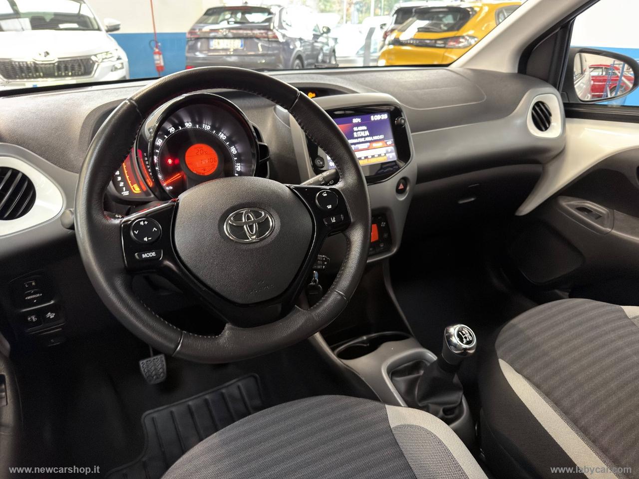 TOYOTA Aygo 1.0 VVT-i 72 CV 5p. x-play NEOPATENTATI