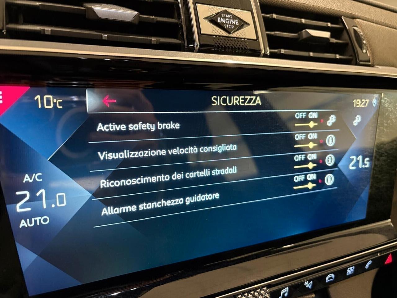 Ds DS 7 Crossback GRAND CHIC BlueHDi 180 aut. SPOTICAR