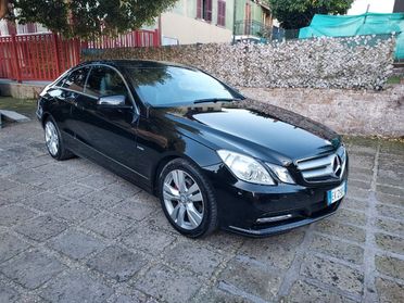 Mercedes-benz E 220 CDI Coupé BlueEFFICIENCY