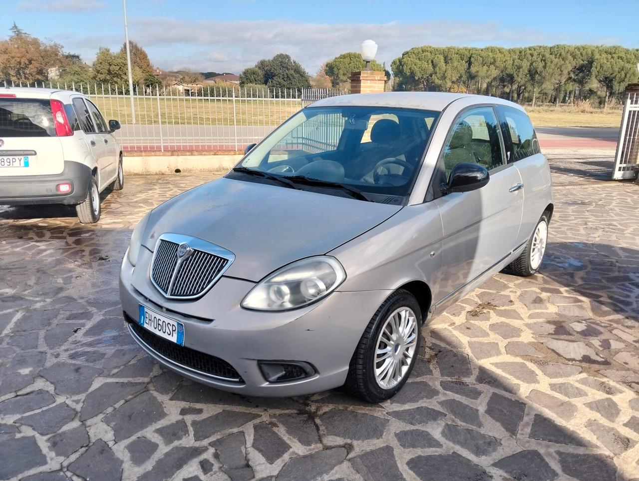 Lancia Ypsilon 1.3 MJT 75 CV Diva