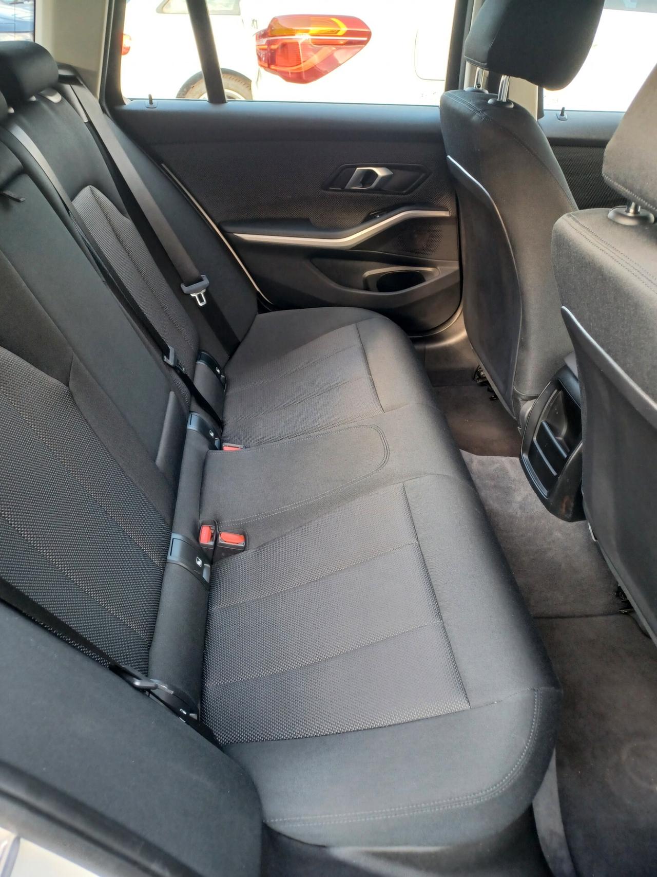 Bmw 318 d 48V Touring ANNO 2021