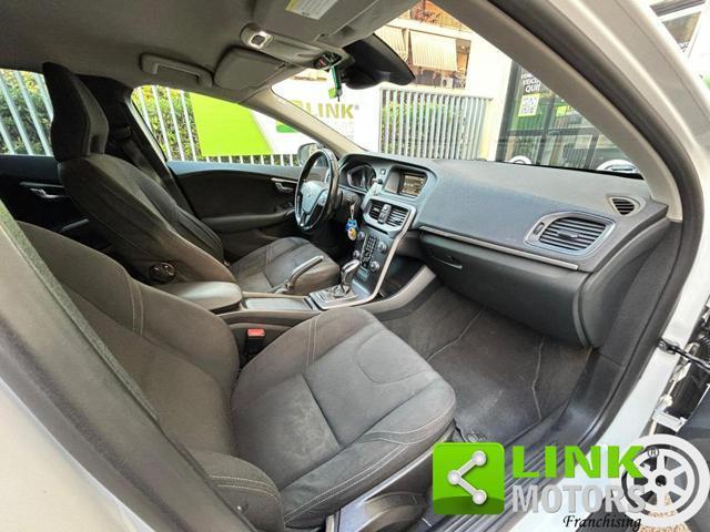 VOLVO V40 Cross Country D2 1.6 Powershift Summum