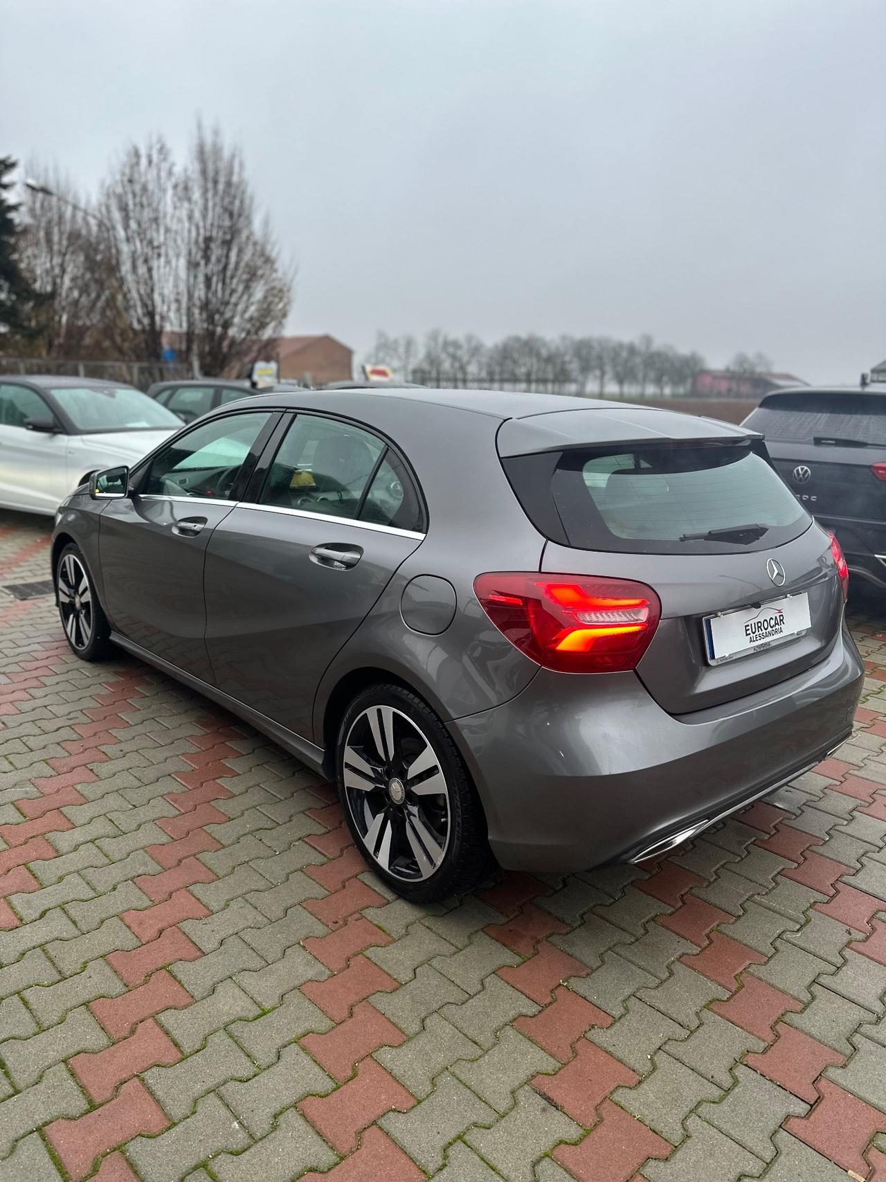 Mercedes-benz A 180 d Premium