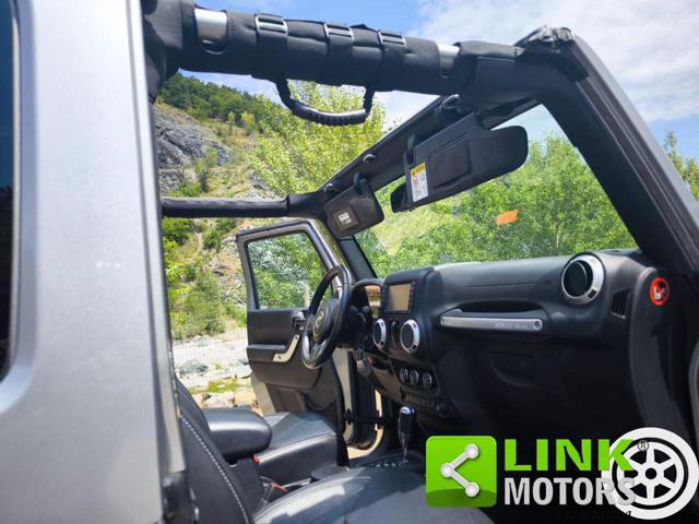 JEEP Wrangler 2.8 CRD DPF Sahara Auto