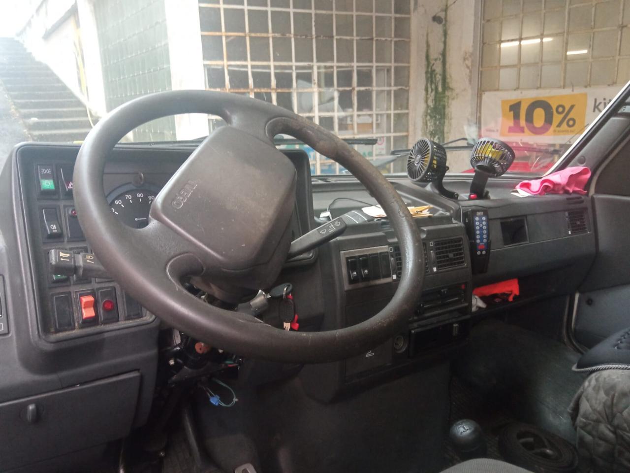 Carro Attrezzi IVECO 2.8cc PATENTE C - IVA ESPOSTA - PORTATA 28 QUINTALI