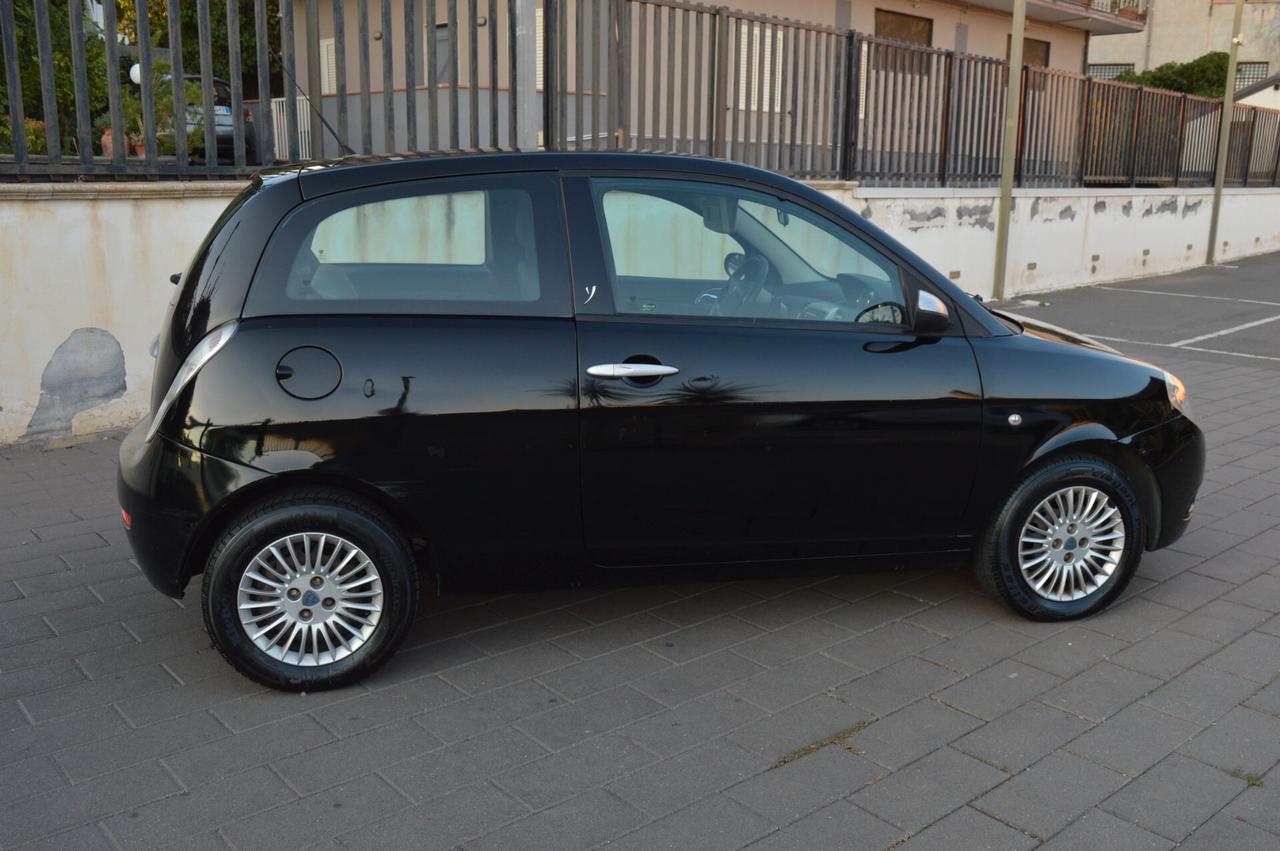 Lancia Ypsilon 1.2 Argento