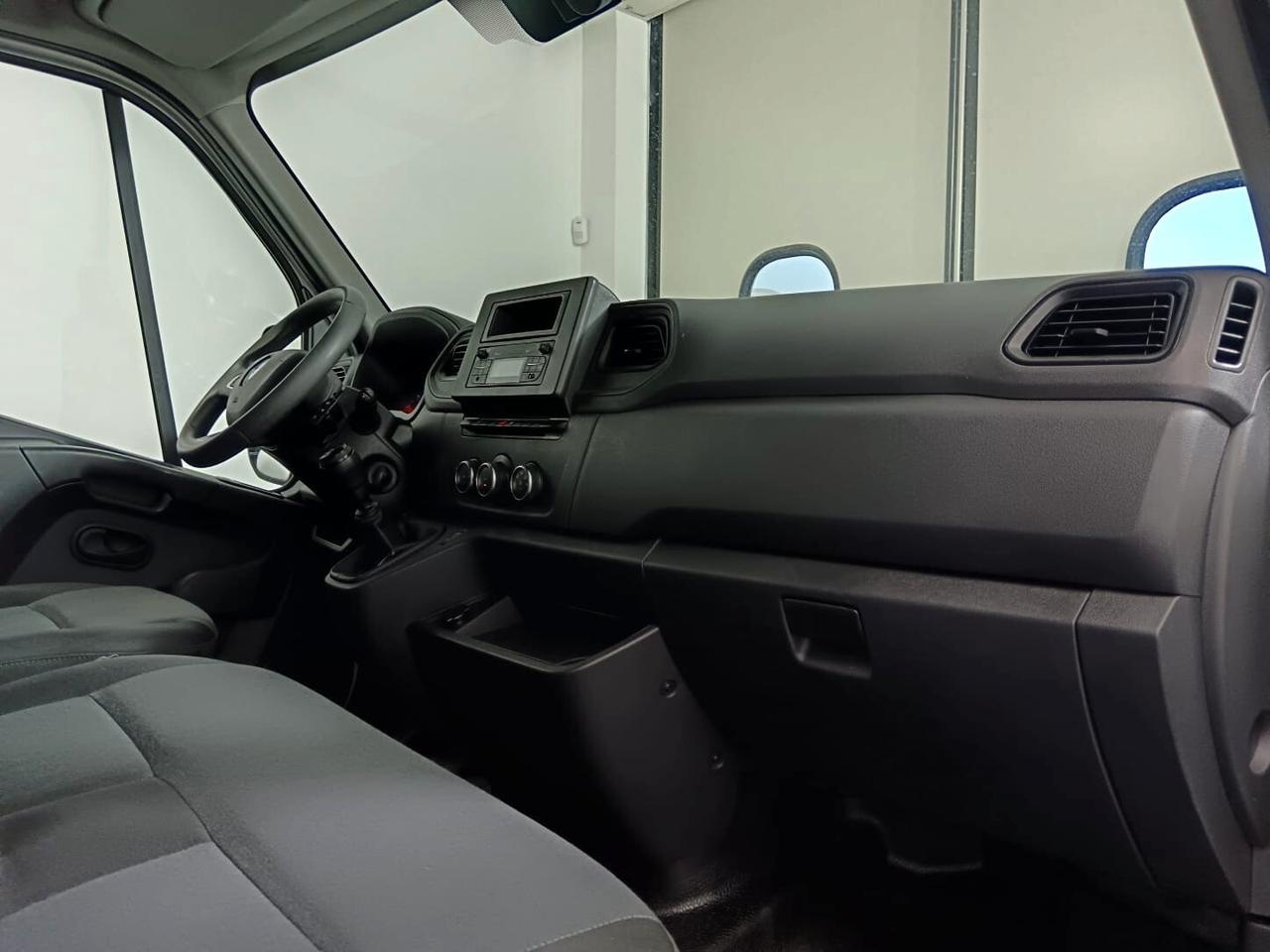 RENAULT MASTER 2.3 SOLO 48000KM