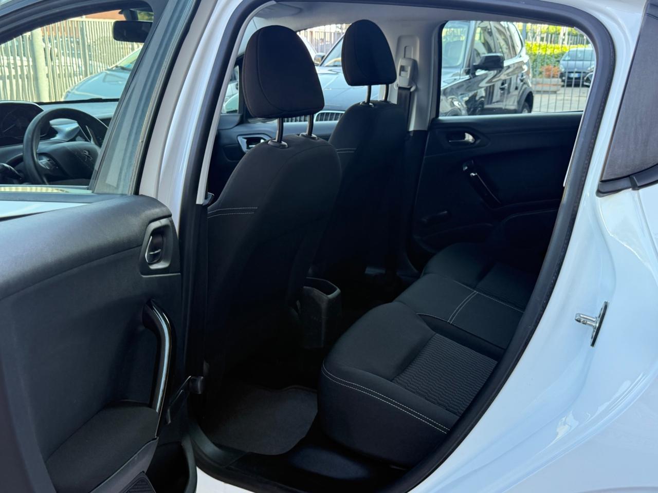 Peugeot 208 5 porte Active