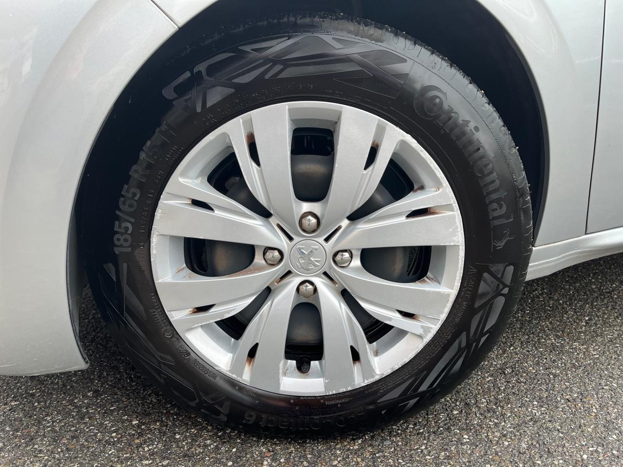 PEUGEOT 208 - BENZINA/GPL