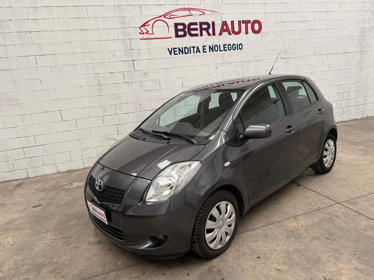 Toyota Yaris 5 porte Navi