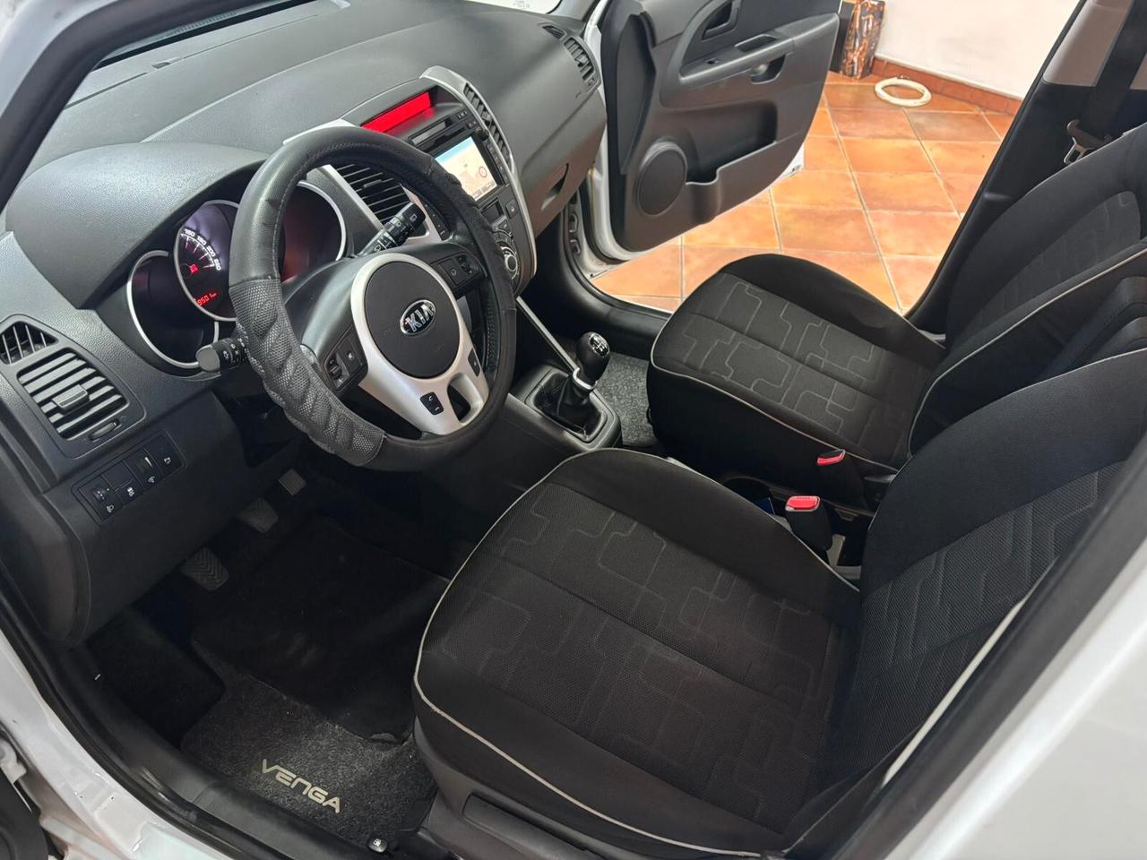 KIA VENGA 12/2012 1.4 DIESEL