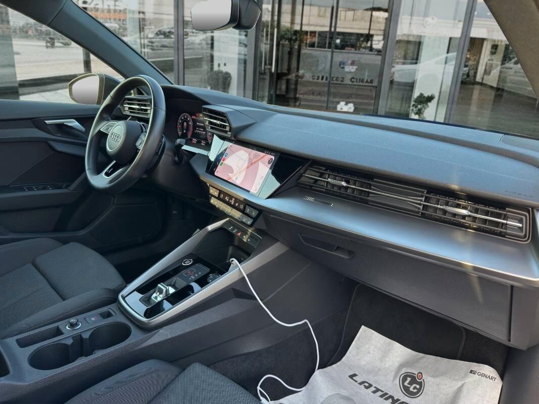 Audi A3 Sportback 30 1.0 tfsi mhev Business AUTOMATICA E CARPLAY