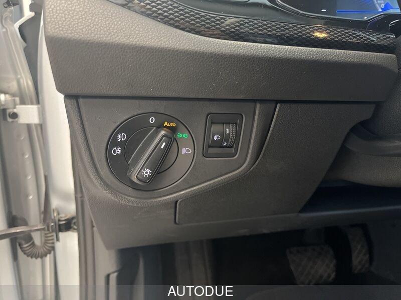 Volkswagen Polo VI 2022 1.0 tsi Life 95cv dsg