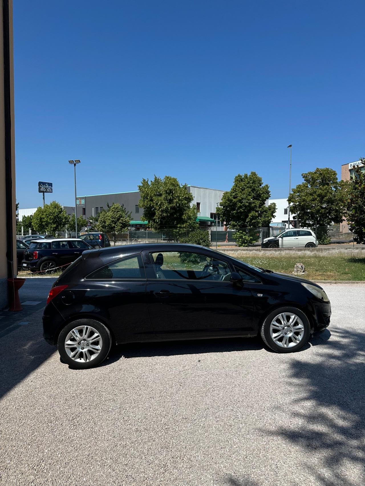 Opel Corsa 1.3 CDTI 90CV 3 porte Enjoy ok neopatentati