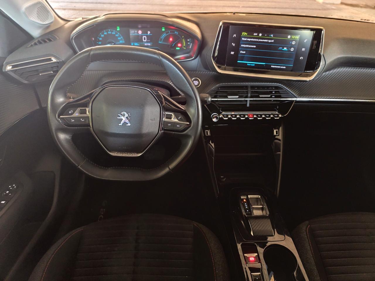 Peugeot 208 motore elettrico 156 CV 5 porte GT