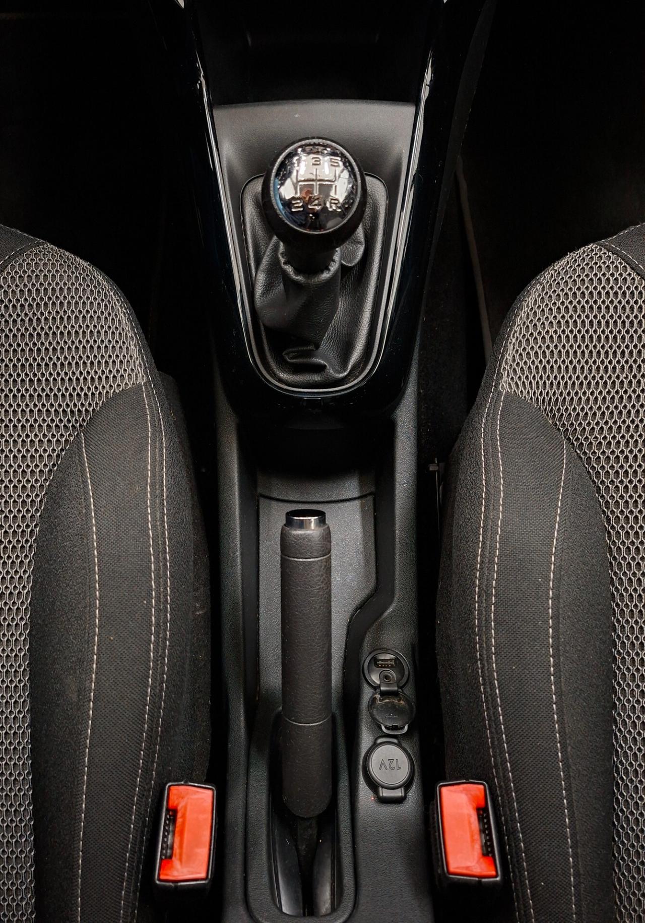 Citroen C3 1.2 VTi 82cv Vanity Fair 10