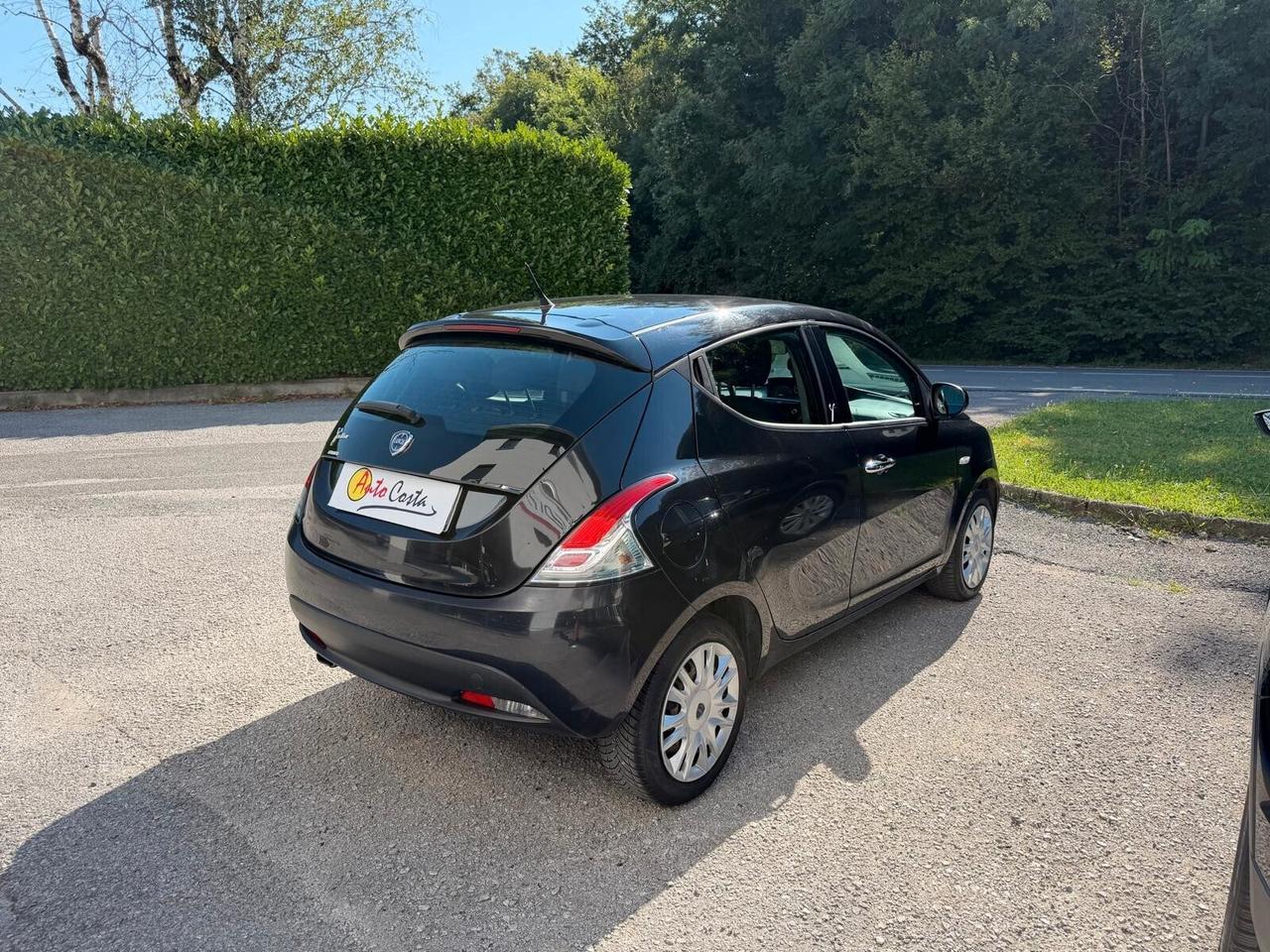 Lancia Ypsilon 1.2 69 CV 5 porte S&S Platinum E6