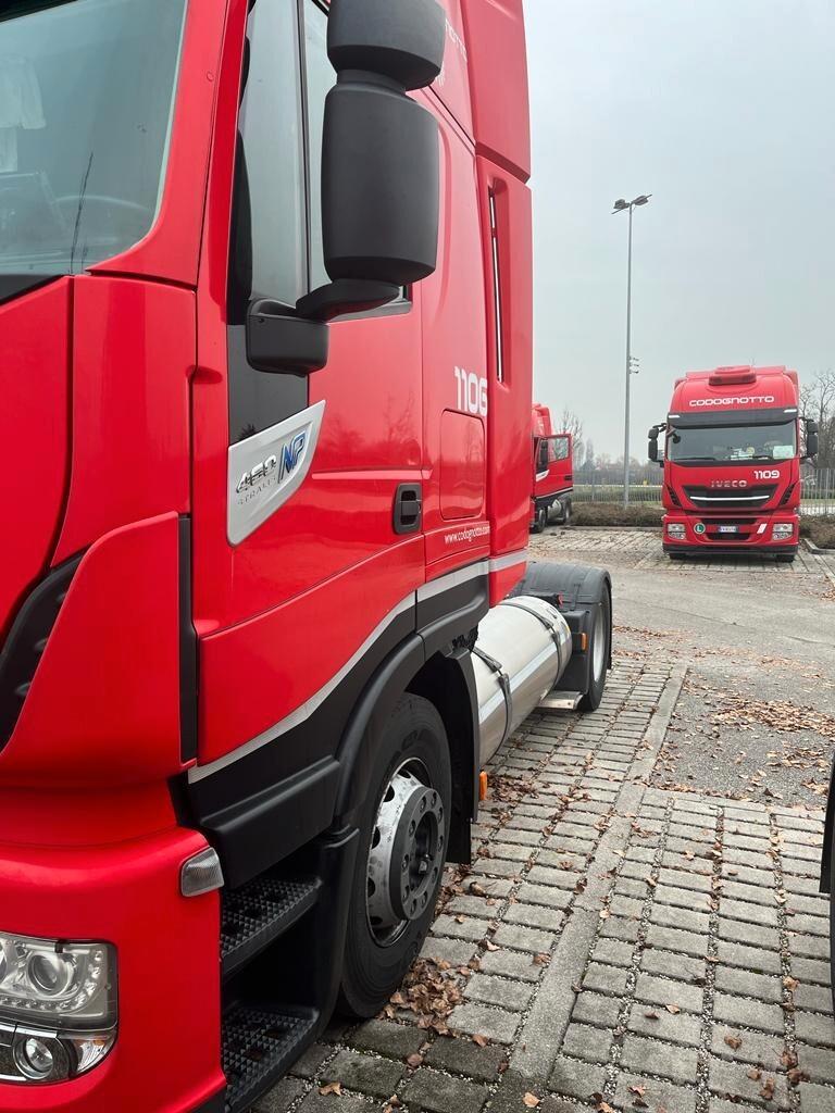 IVECO Stralis 460 NP LNG 4x2 – Retarder – Clima da fermo – 2 letti