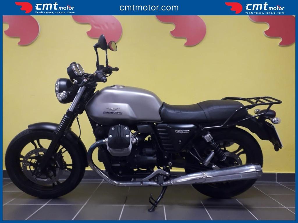 Moto Guzzi V7 - 2015