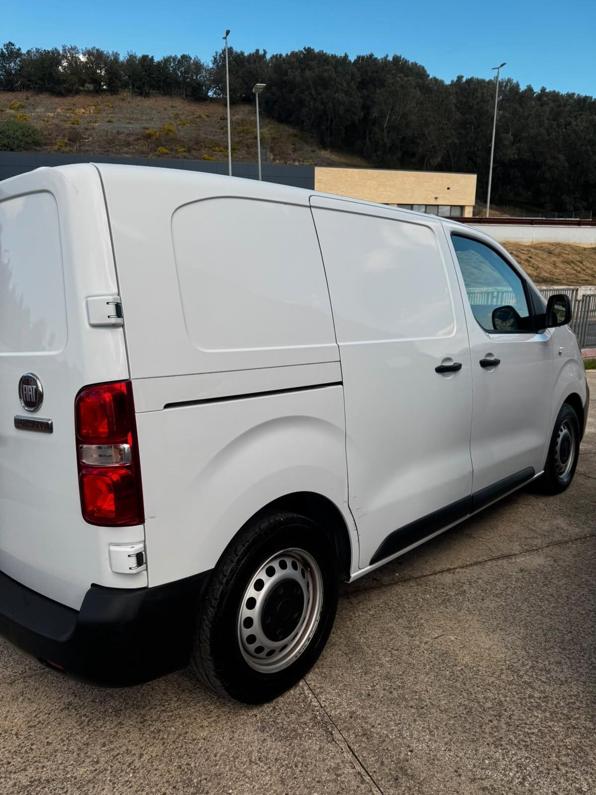 Fiat Scudo 1.5 BlueHDi 100 CV PC-TN Furgone Business .
