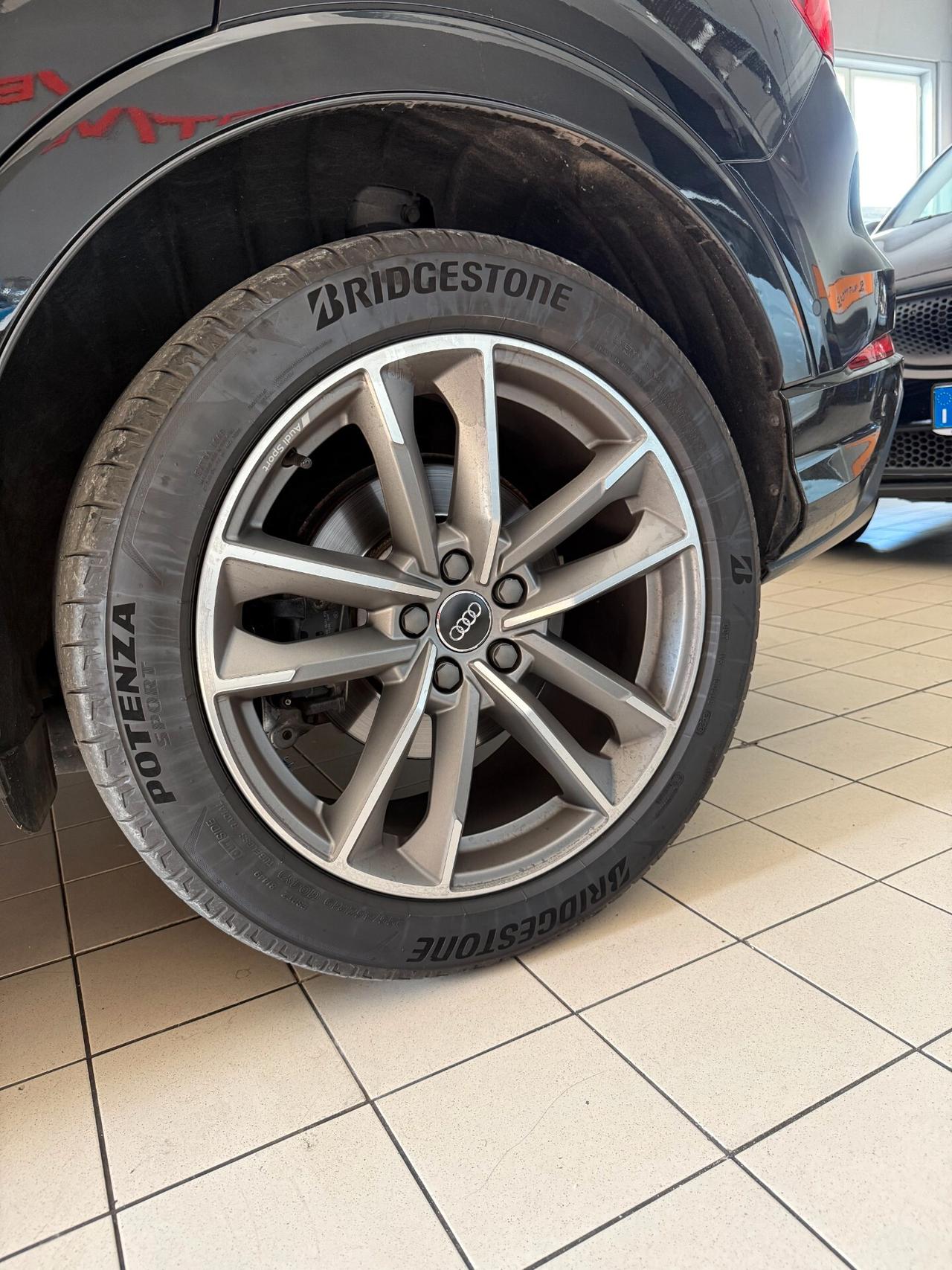 Audi Q3 40 TFSI quattro S tronic line edition