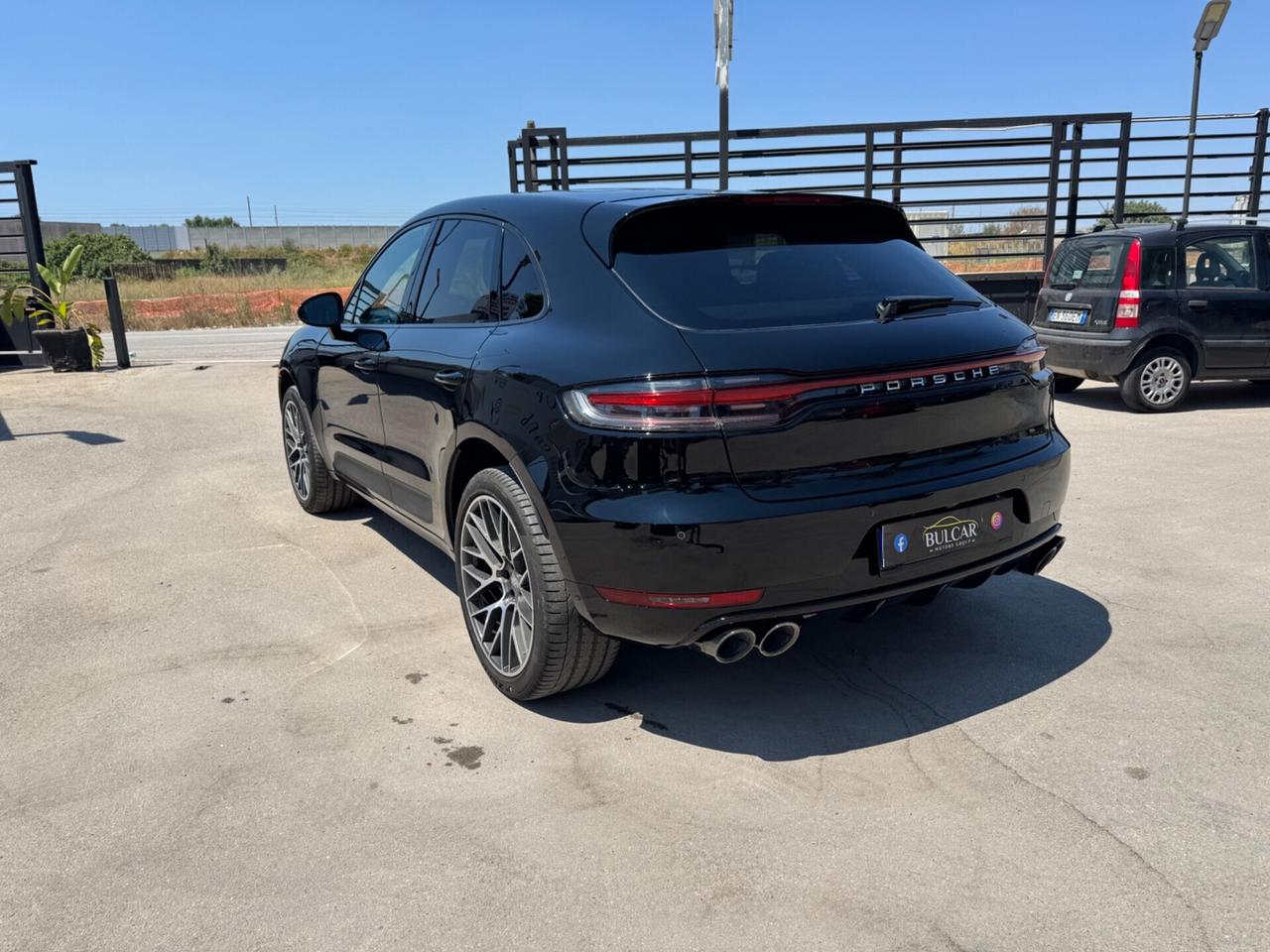 Porsche Macan 2.0 pari al nuovo