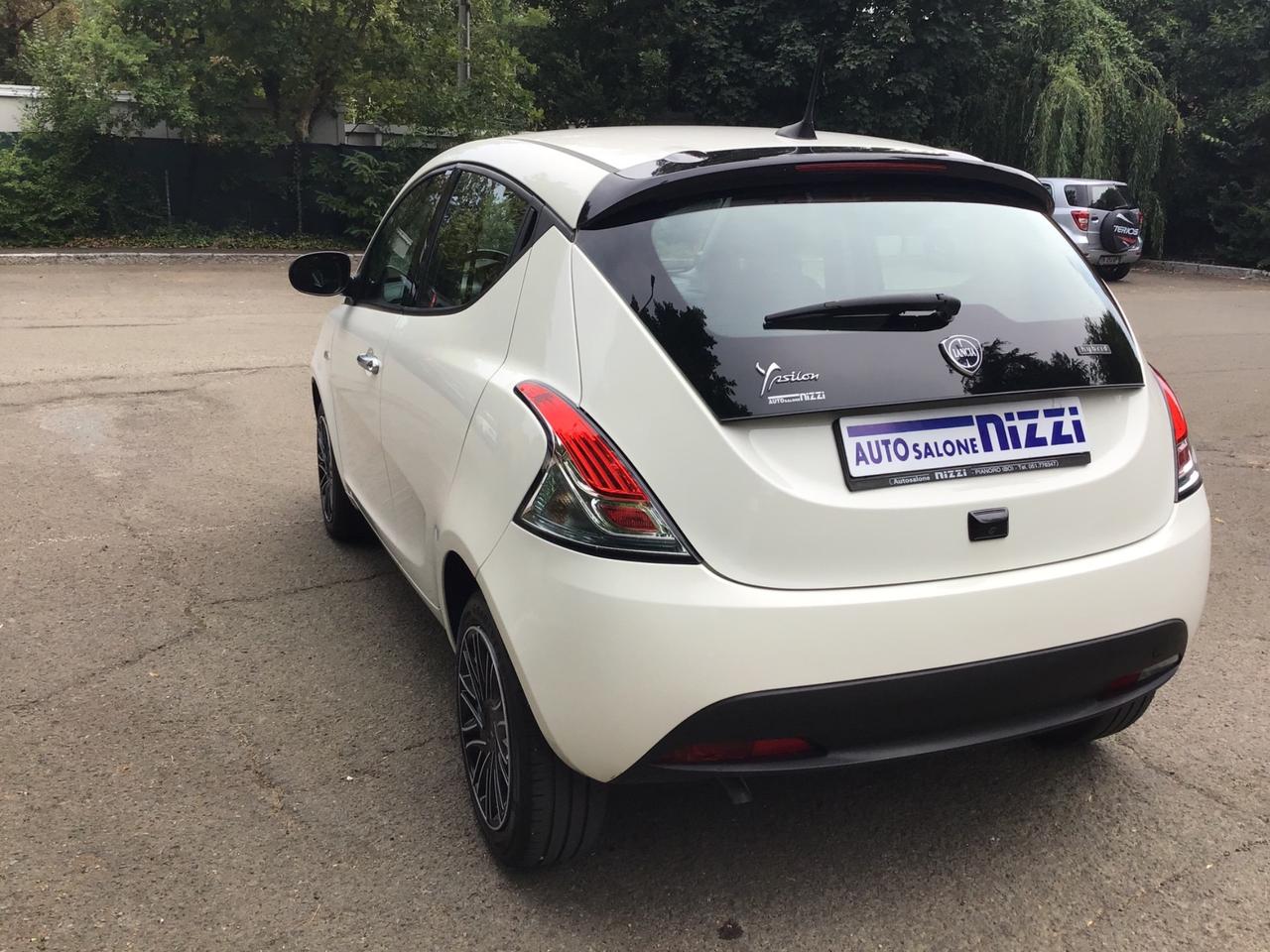 Lancia Ypsilon 1.0 FireFly 5 porte S&S Hybrid Gold