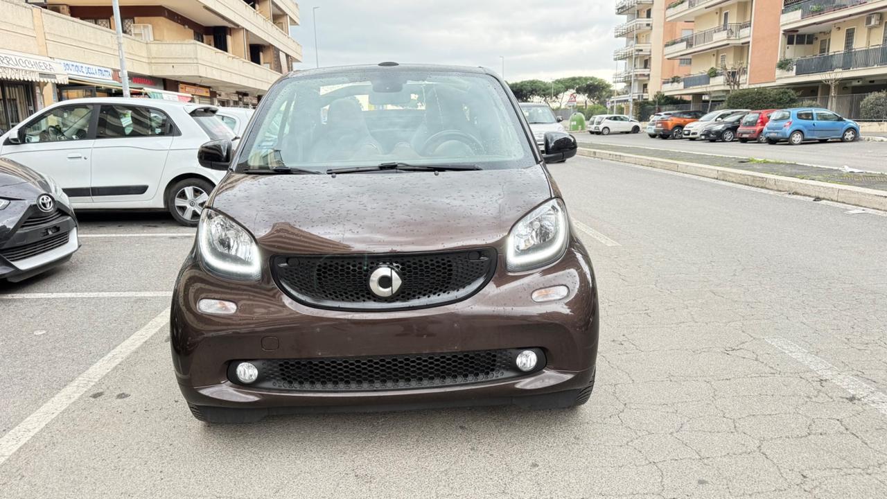 Smart ForTwo 70 1.0 twinamic cabrio Perfect LED NAVI KAMERA PDC PELLE CERCHI 15 BLUETOOTH BRACCIOLO