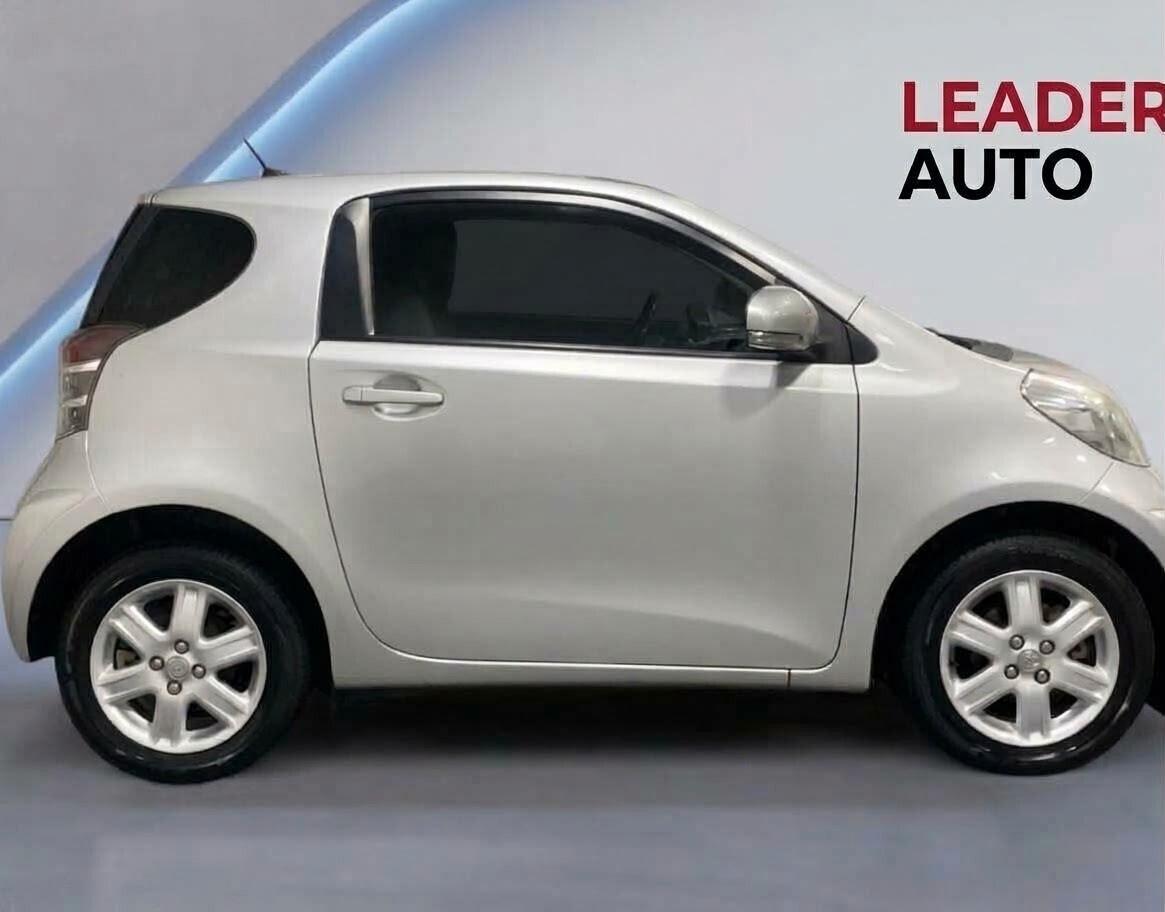 Toyota iQ 1.0 68 Cv - Cerchi in lega - Comandi