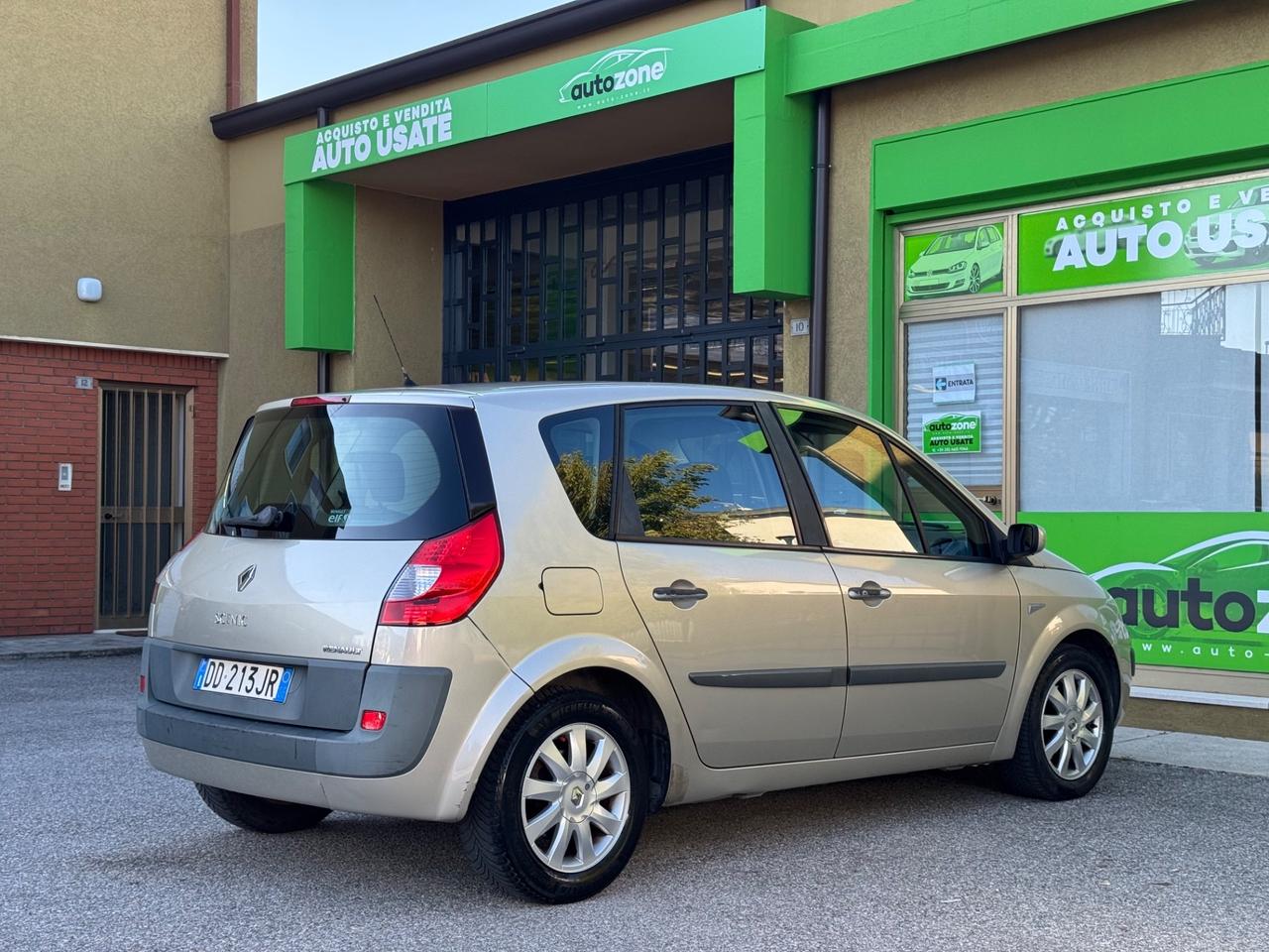 Renault Scenic Grand Scénic 2.0 16V dCi