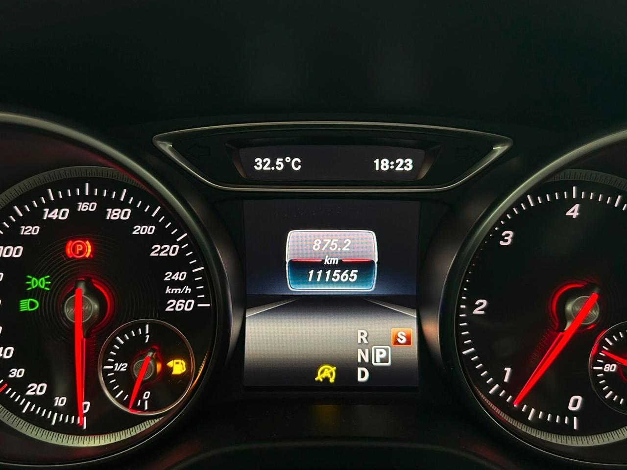 Mercedes-benz GLA 200 d Automatic Premium Night Edition