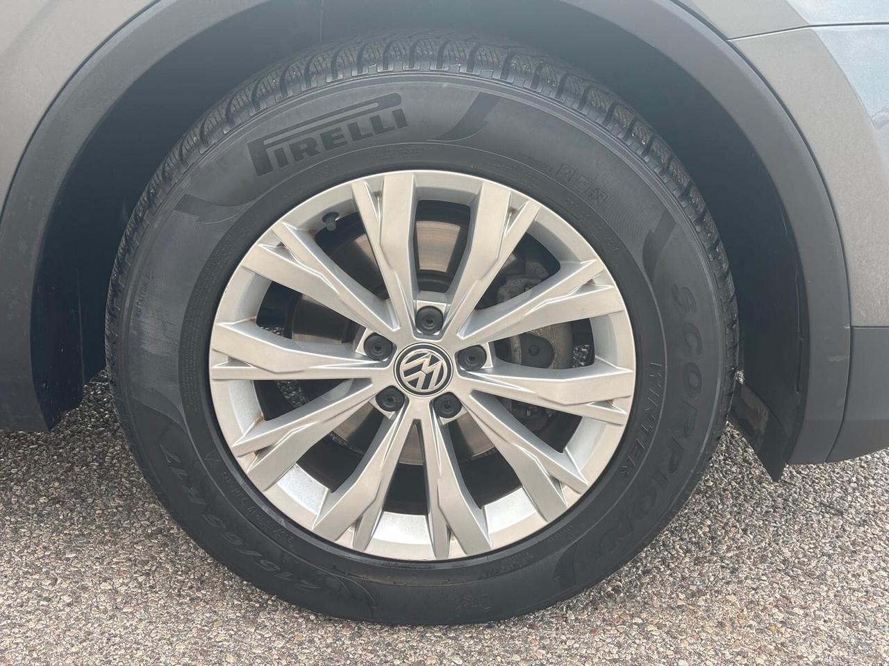 Volkswagen Tiguan 2.0 TDI SCR DSG 4MOTION Business BMT