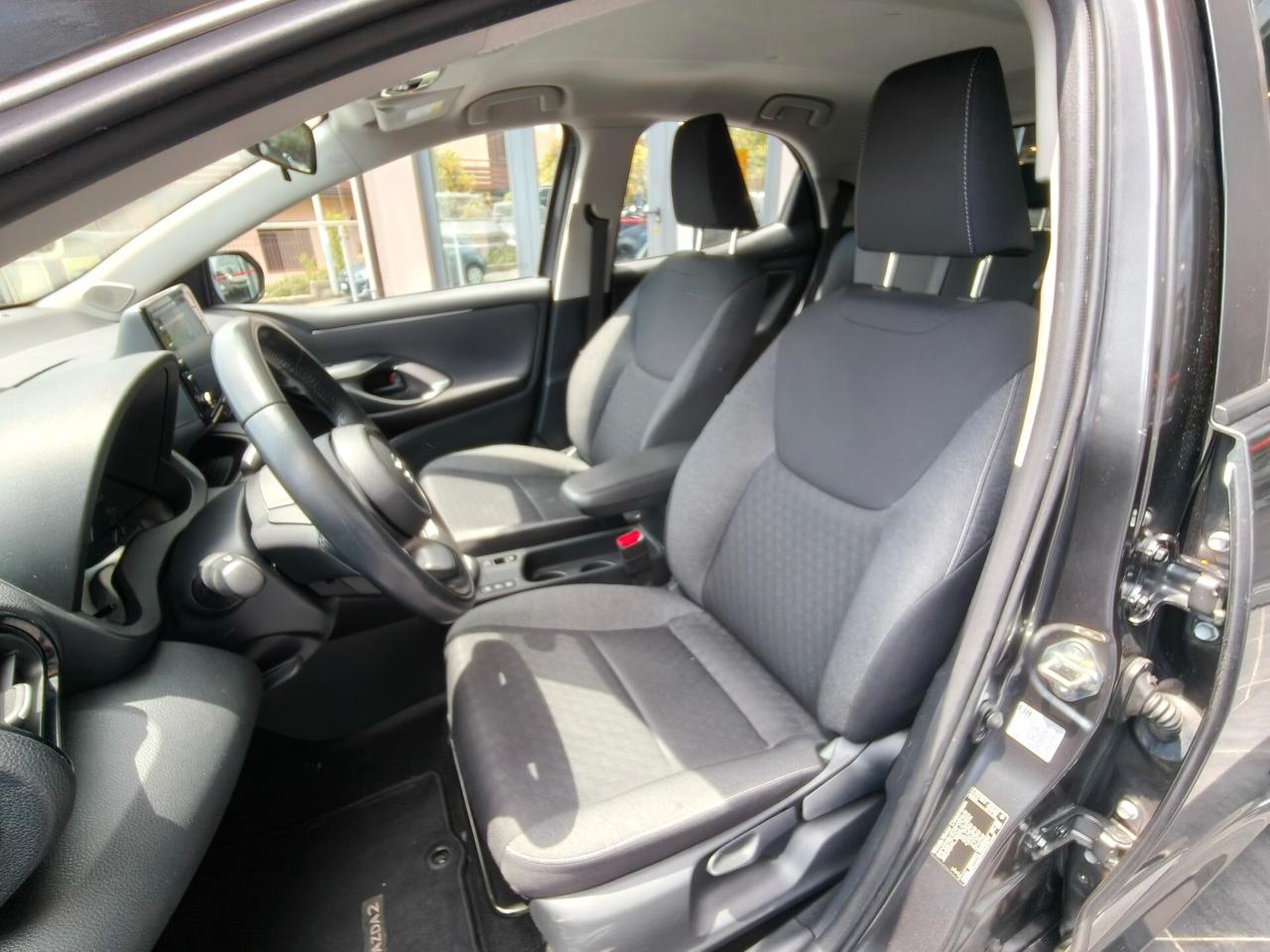 Mazda Mazda2 Hybrid 1.5 VVT e-CVT Full Electric Agile YARIS