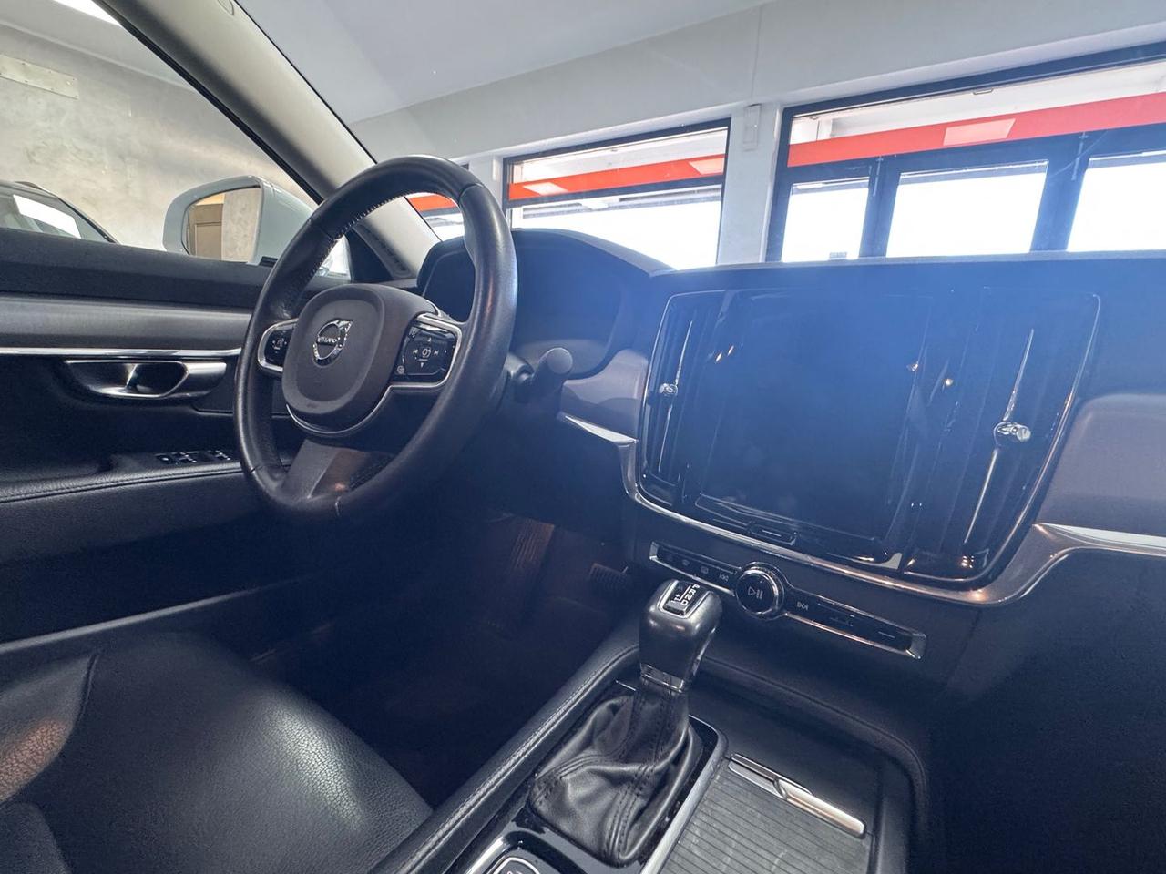 Volvo S90 Momentum 2.0 D3 #7447
