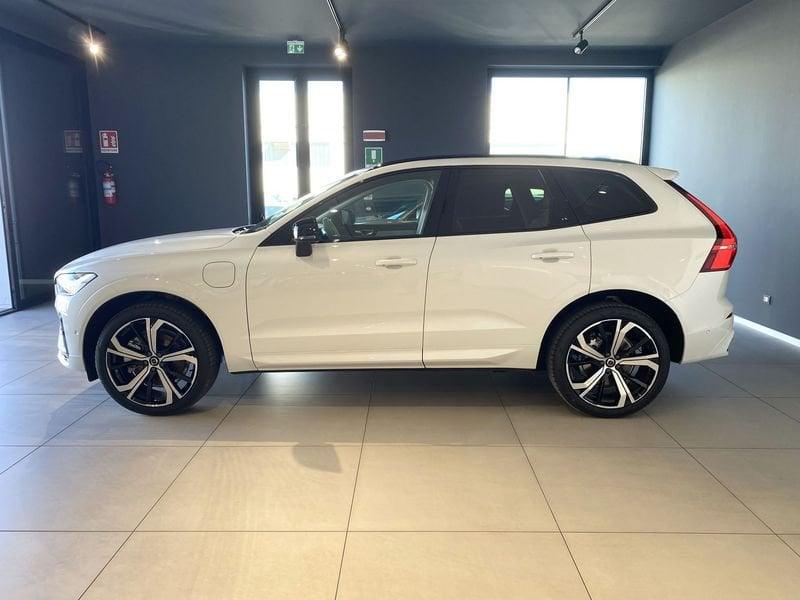 Volvo XC60 Recharge T6 253+145 CV AWD Plug-in Hybrid Automatica Recharge Ultra Dark