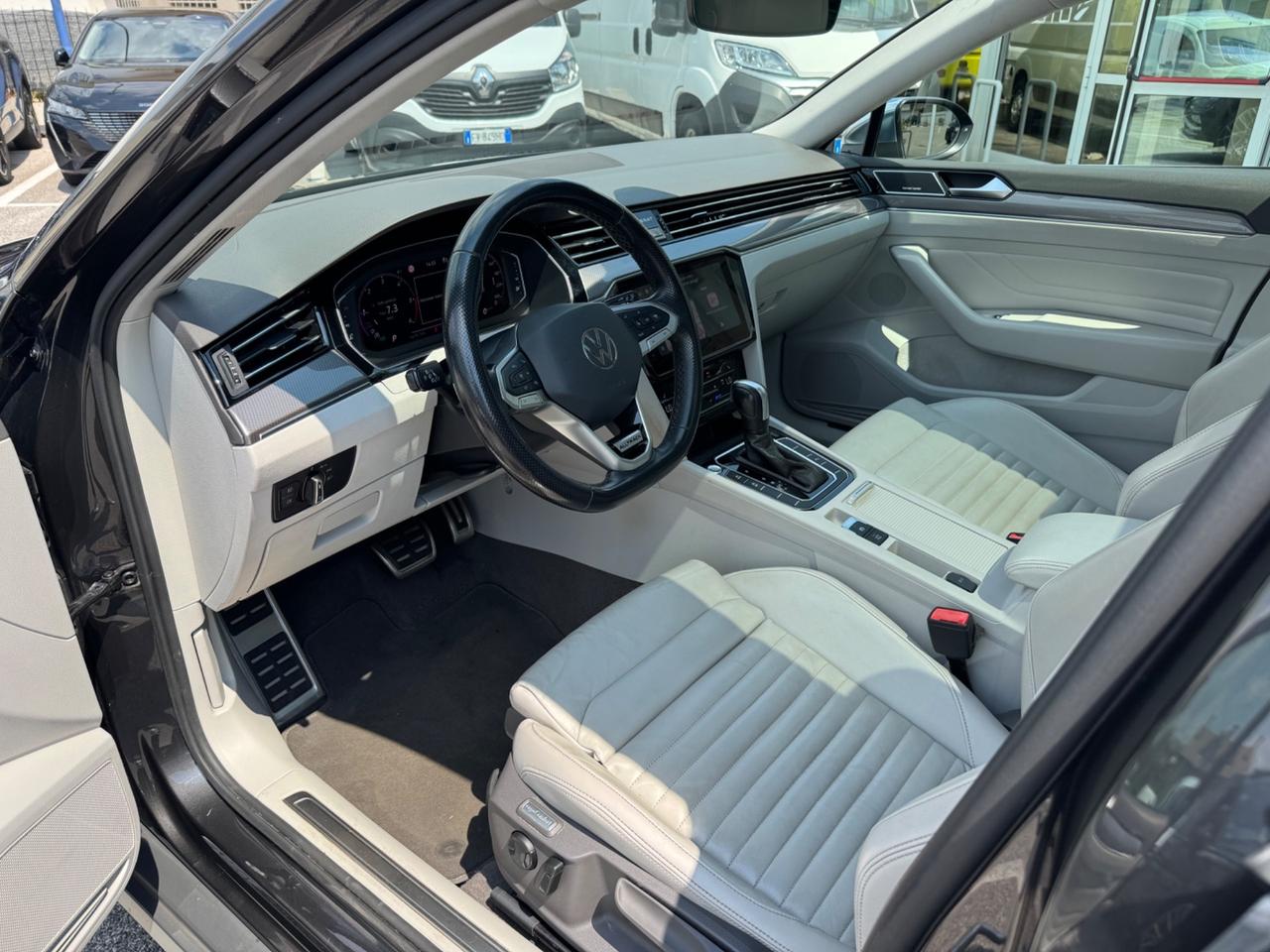Volkswagen Passat Variant 2.0 TDI SCR 200 CV 4MOTION DSG Executive