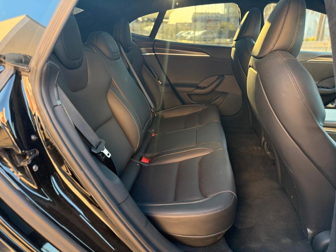 Tesla Model S 1020 cavalli Plaid