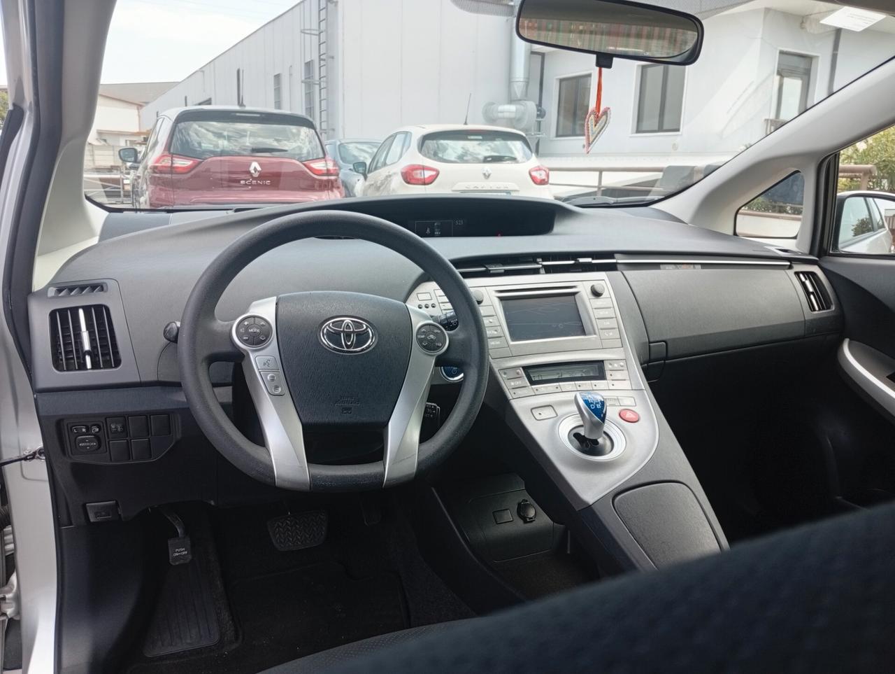 Toyota Prius 1.8 Lounge
