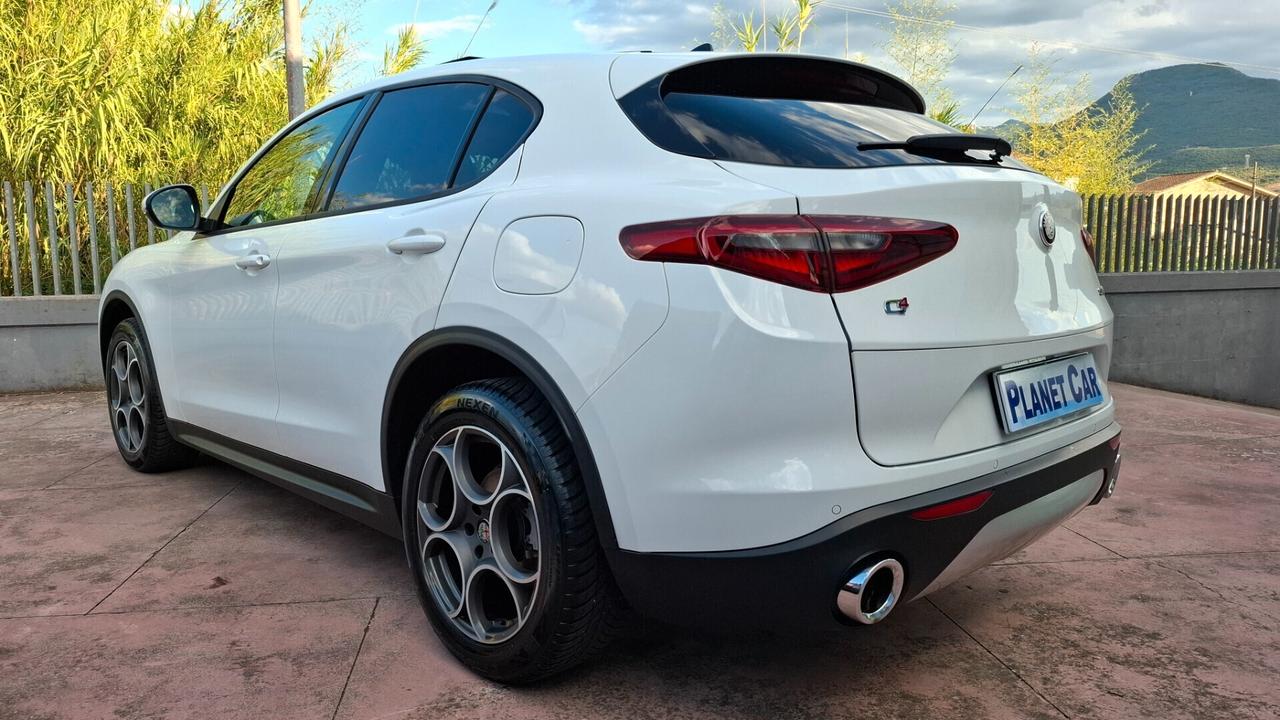 Alfa Romeo Stelvio 2.2 Turbodiesel 190 CV AT8 Q4 Executive -TETTO APRIBILE-CERCHI DA 19